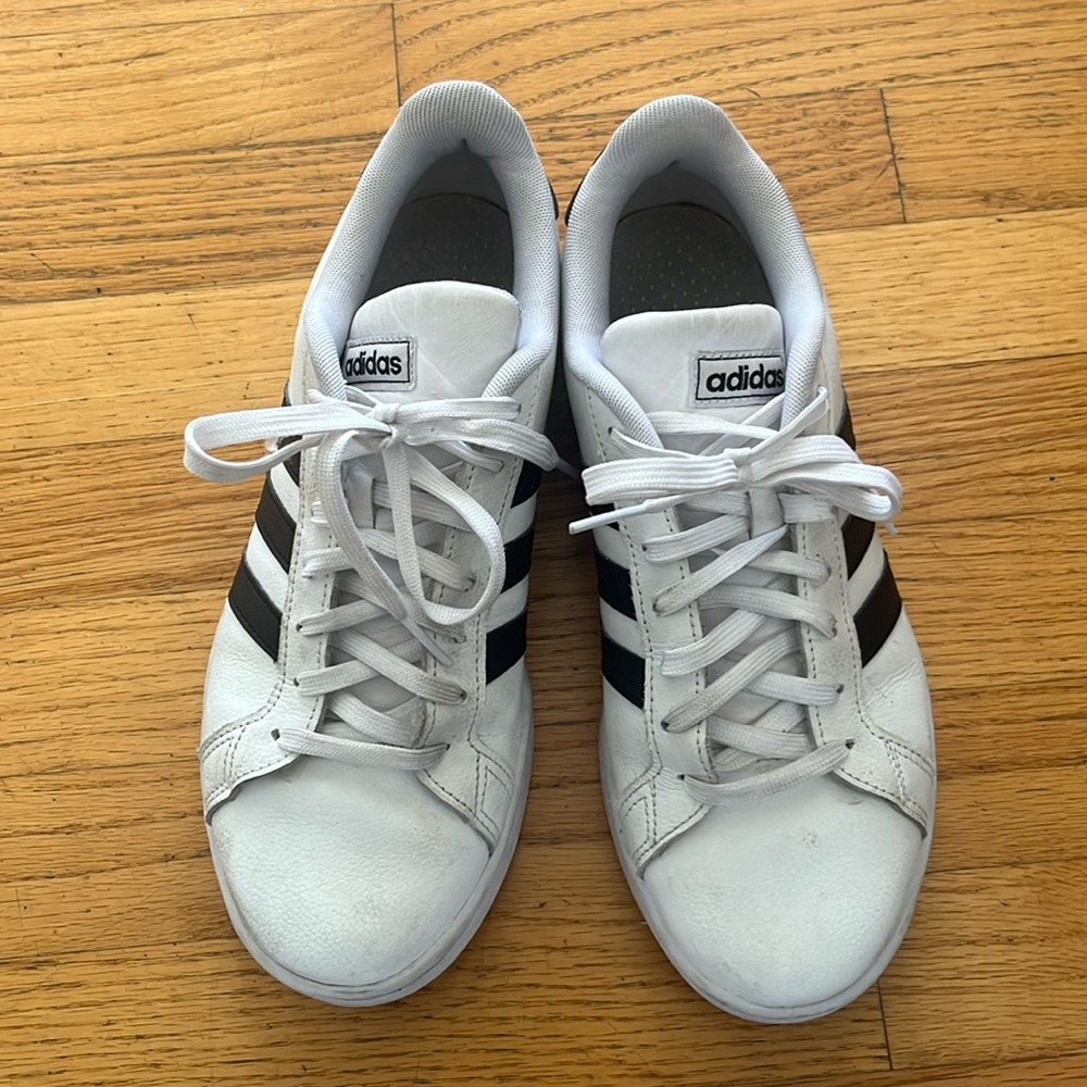 Adidas court tennis shoes in white with black stripes